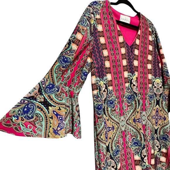 Nicole Miller Colorful Boho Paisley Print V-Neck 3/4 Length Bell Sleeve Dress - Picture 3 of 9